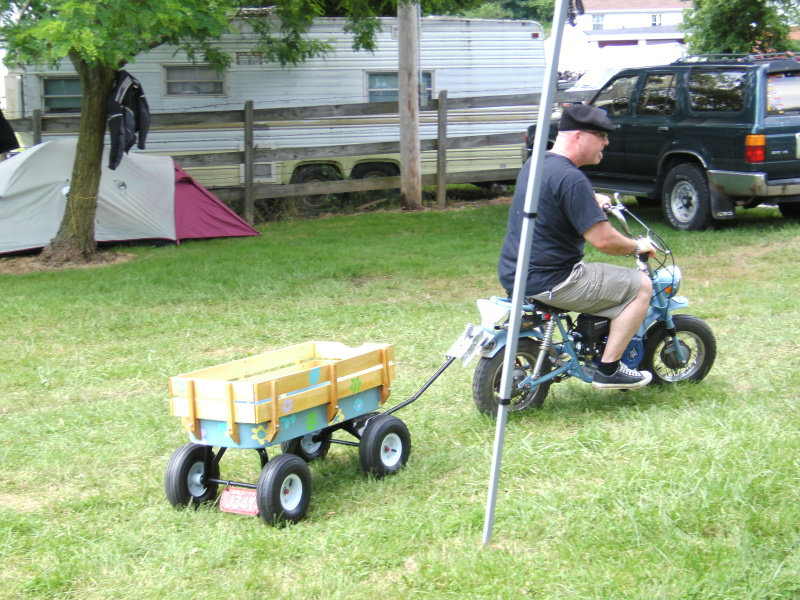 tow wagon behind bicycle